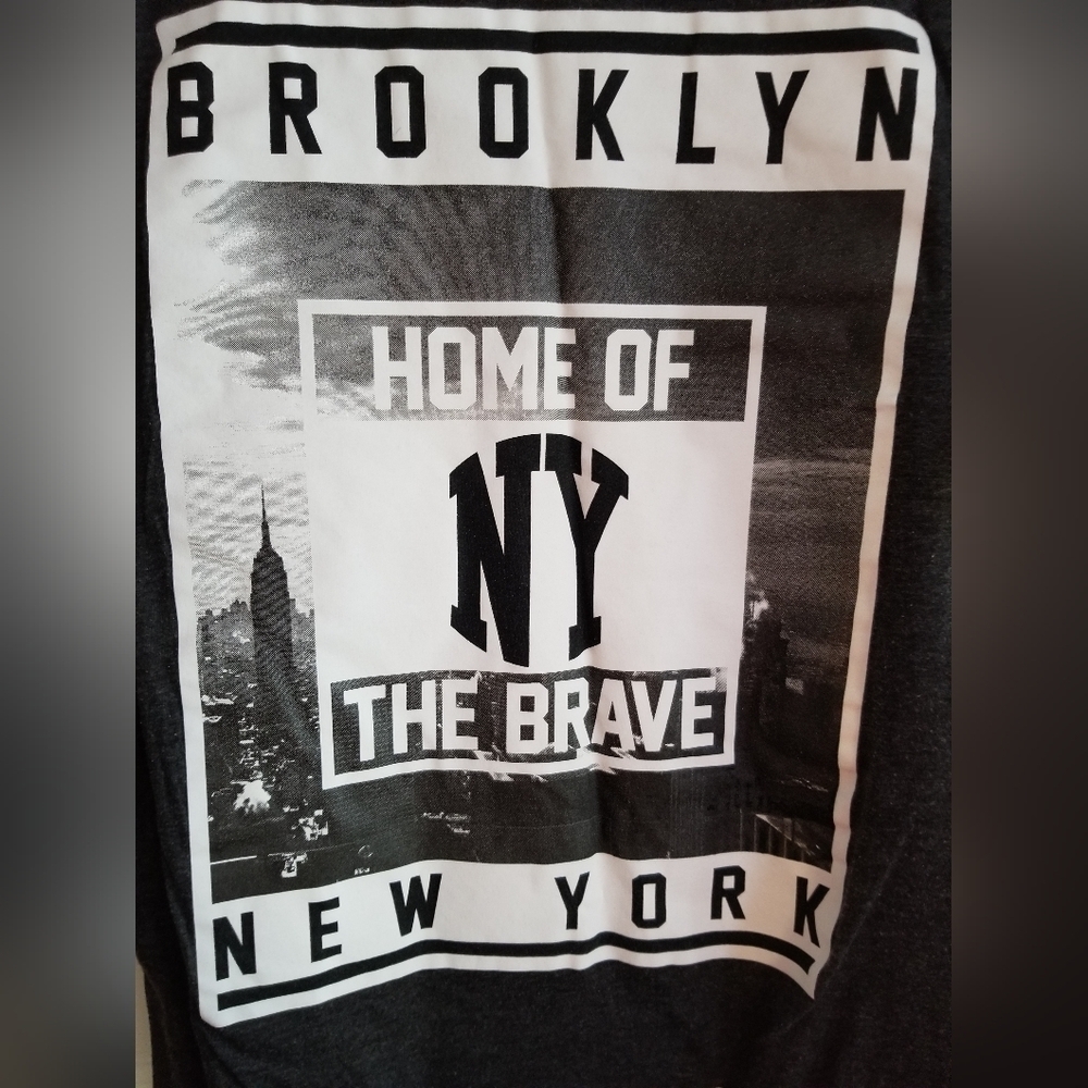 Urban Heritage Home of the Brave NY TShirt Size XXL